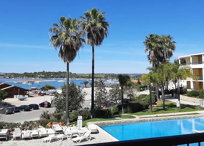 Clube Ria - Waterfront Luxury With Stunning Views